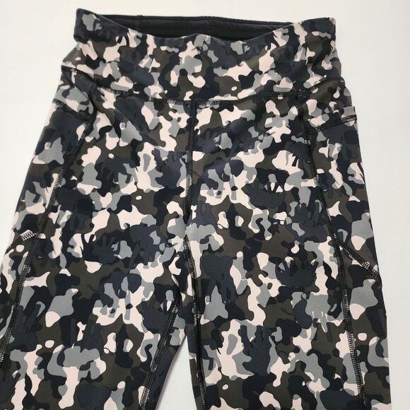 Sweaty Betty Green Elephant Camo Zero Gravity 7/8 Running Leggings - Picture 4 of 7